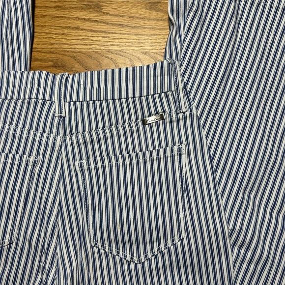 Women’s KanCan Blue and White Striped Bell Bottom Jeans Size 5/26 - Picture 5 of 5